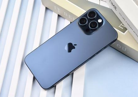 庆城苹果维修点分享iPhone 15 Pro Max屏幕更换全新实操风险 